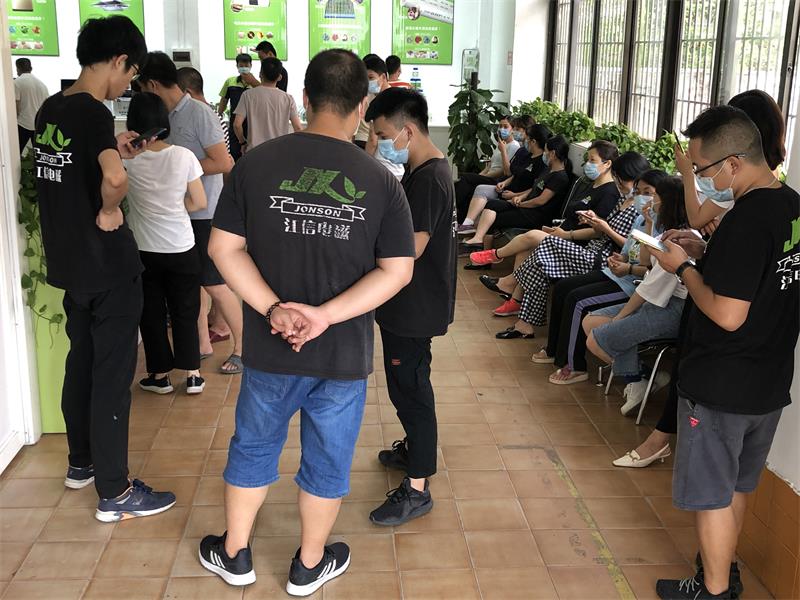 普及安全滅火知識(shí)，共建消防防火墻！—江信電子消防安全演練2.jpg